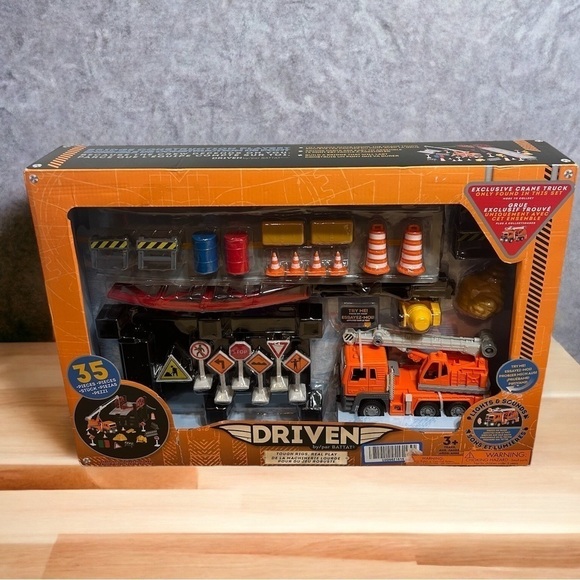 driven Other - Driven Crane Truck Play Set Construction NEW 35 Pieces Building Toy